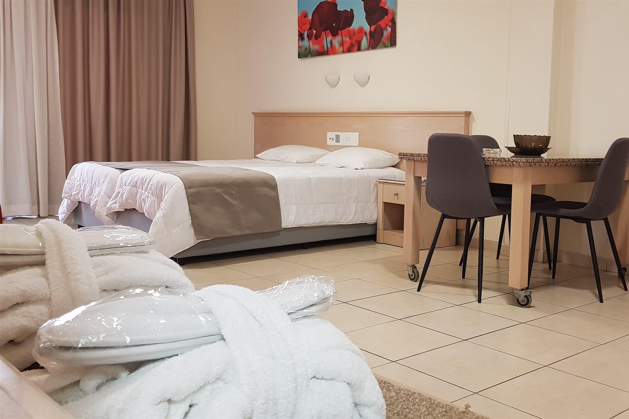 Senator Hotel Apartments - Adults Only Ajía Nápa Kültér fotó