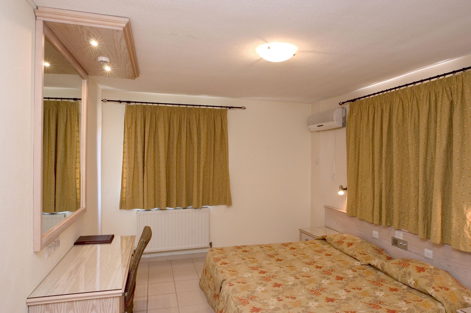 Senator Hotel Apartments - Adults Only Ajía Nápa Kültér fotó