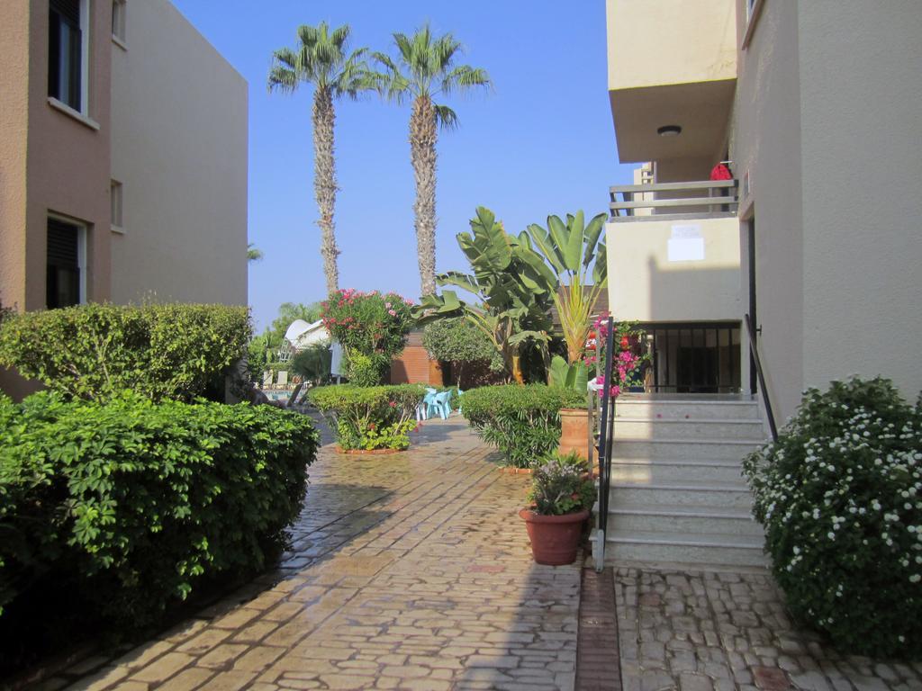 Senator Hotel Apartments - Adults Only Ajía Nápa Kültér fotó