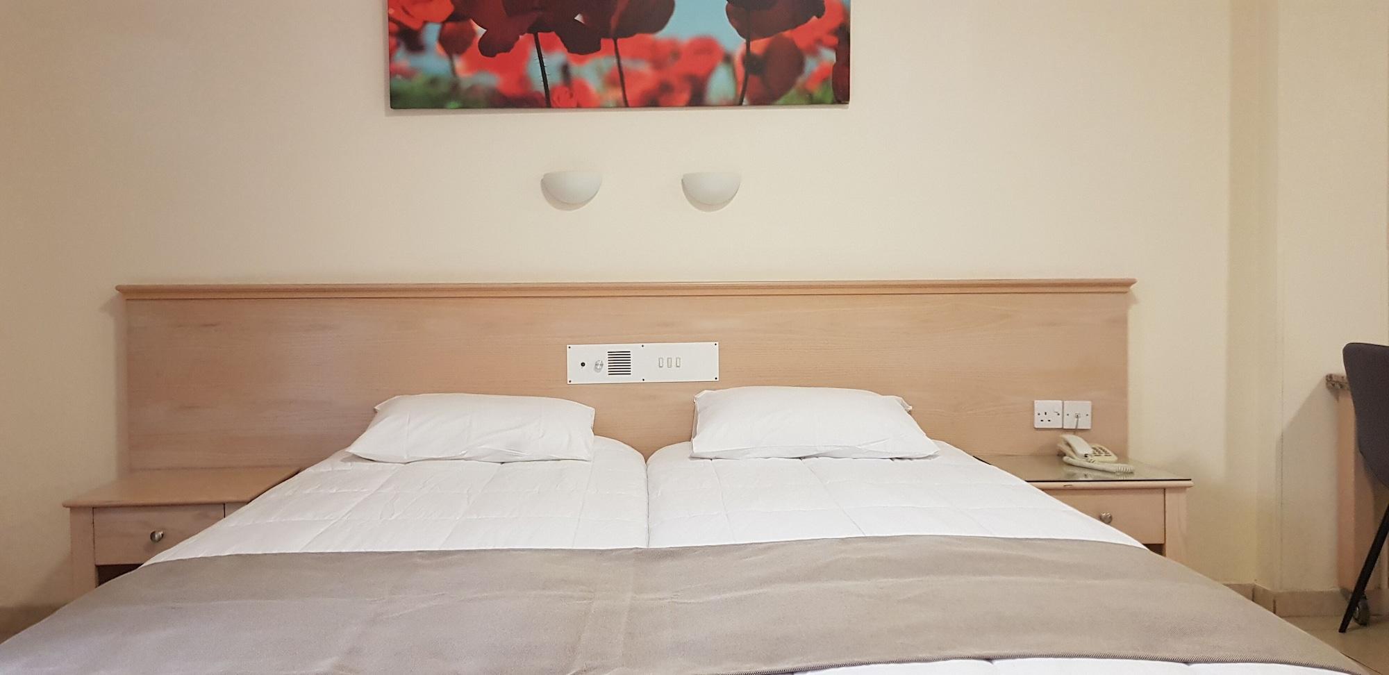Senator Hotel Apartments - Adults Only Ajía Nápa Kültér fotó