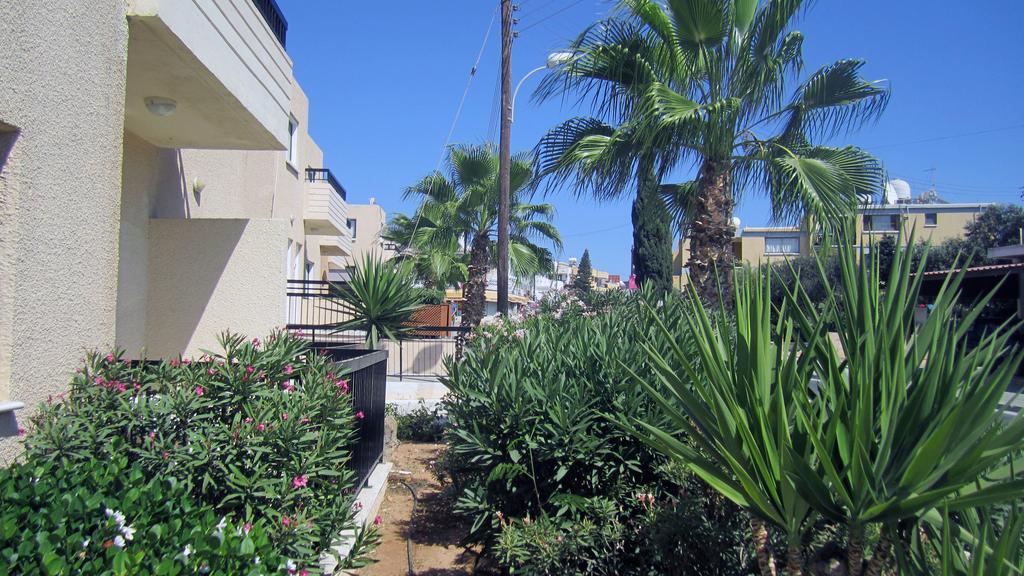 Senator Hotel Apartments - Adults Only Ajía Nápa Kültér fotó