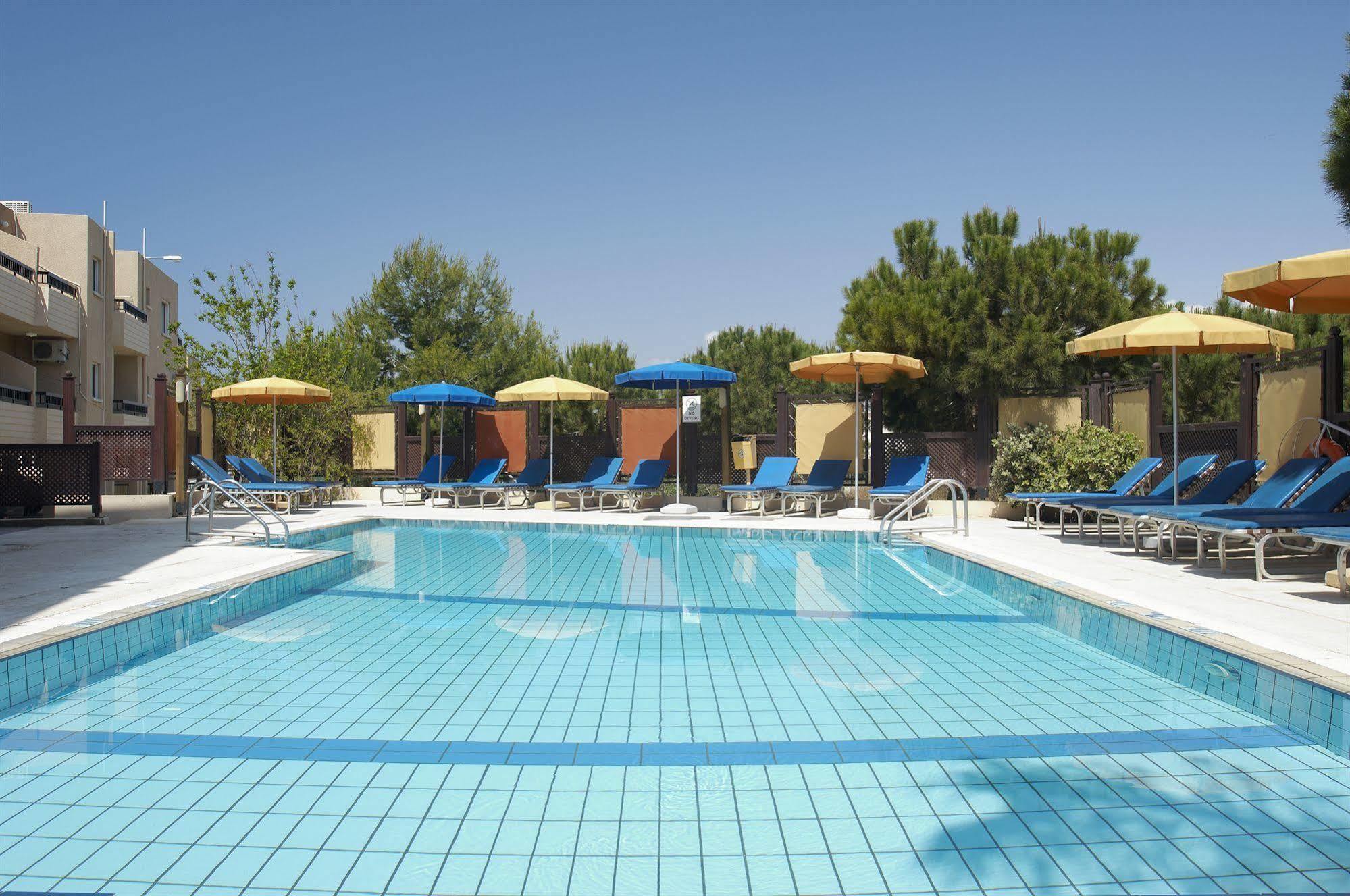 Senator Hotel Apartments - Adults Only Ajía Nápa Kültér fotó